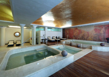 Hacienda Vista Real Resort & Spa