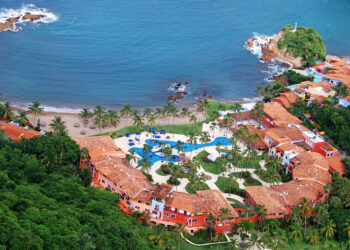 Costa Careyes, mágico rincón de la Costalegre