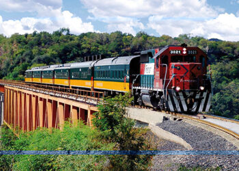 El Chepe, una aventura a través de túneles y puentes