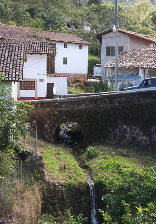 El Puente Curvo