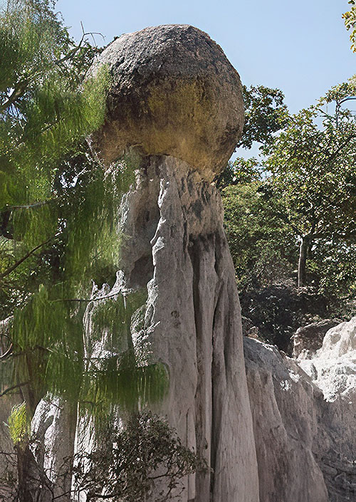 Piedras Bola en Ahuelulco