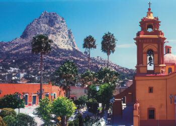 Villa de Bernal, mágico recorrido de altura